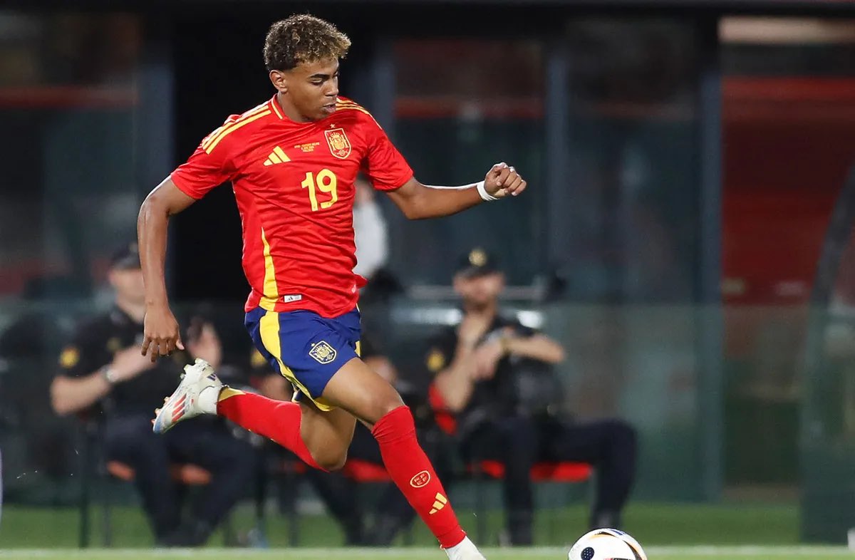 🔥Si LAMINE YAMAL marca gol contra Georgia sorteamos su camiseta‼️

🚨 REQUISITOS:

1 - ✅ Que marque GOL Lamine Yamal.

2 - 🔁 Dar RT y ❤️ Me gusta al tweet. 

3 - ✅ SEGUIR a <a href="/Ctinfo_17/">Ctinfo_17</a> y <a href="/MundoDespectivo/">Mundo Despectivo</a> 

Ganador: Después del partido.

✈️ Envío internacional. 

🤞🏻🍀MUCHA