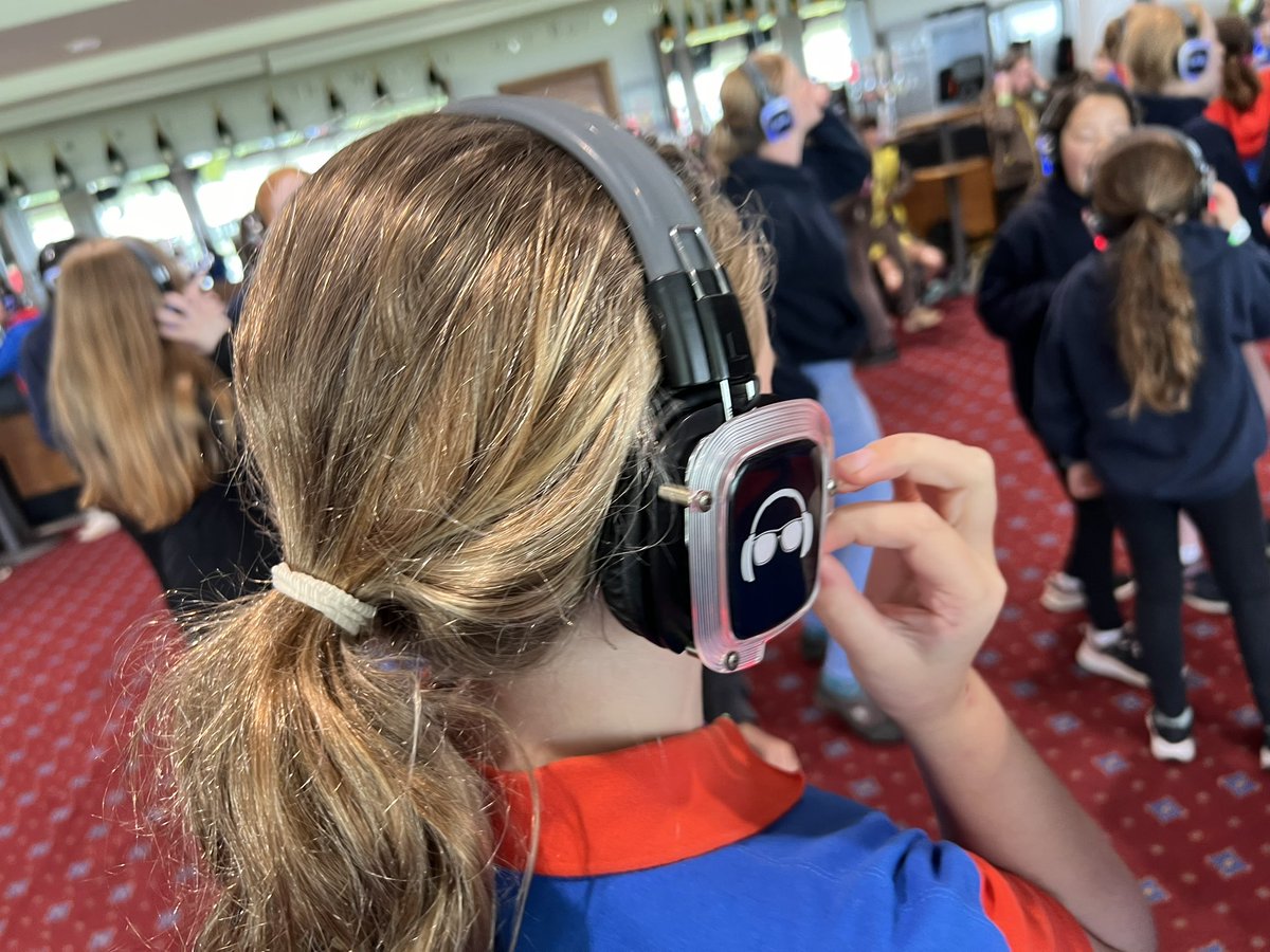 GGLeeds's tweet photo. Silent Disco!  We like to move it move it! #granddayout https://t.co/4GsIIr9kfo