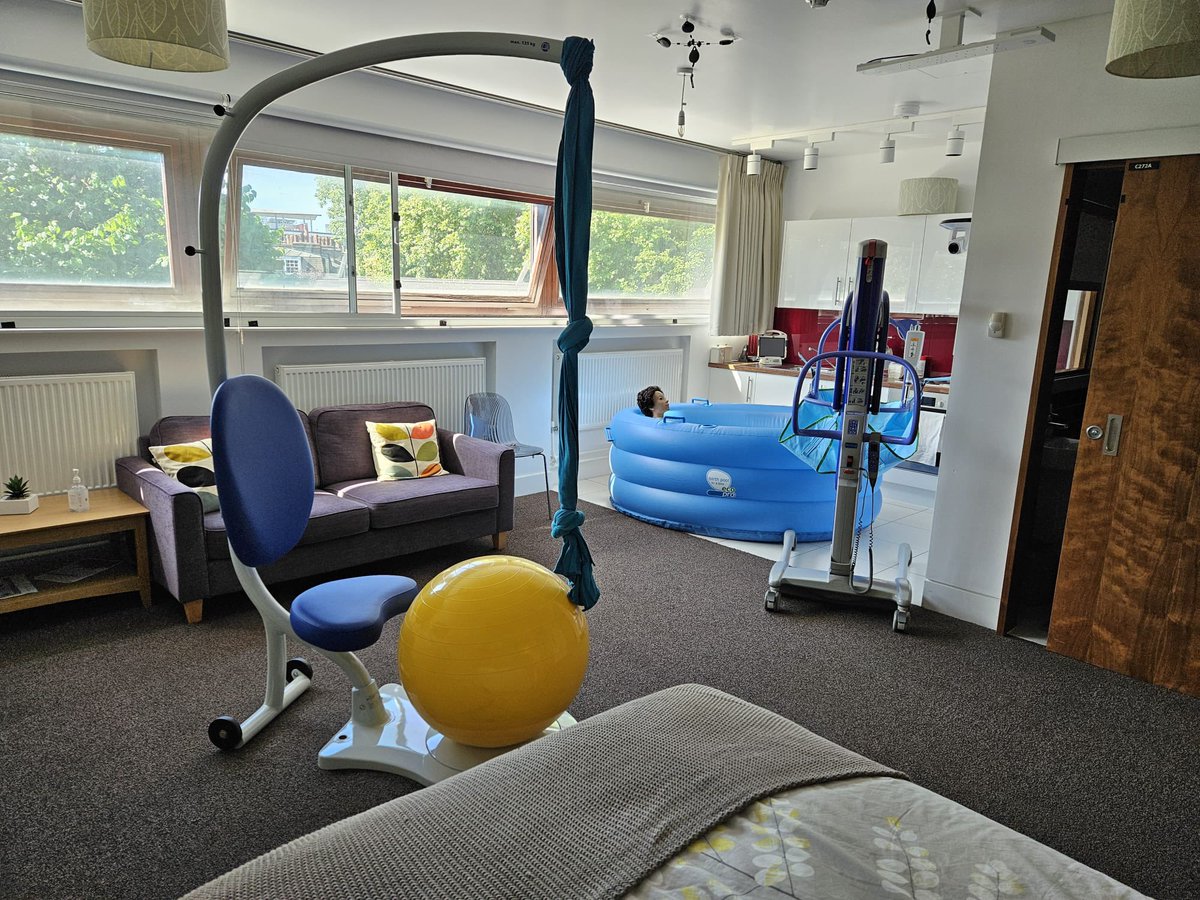 leeszla's tweet photo. @CityUniLondon #undergraduate open day today! Tech team working hard to showcase what the Skills Centre has to offer
#CitySkillsCentre #CityUni #MyCityUni #StudyLondon #ClinicalSkills #Midwifery #Nursing #Ophthalmology #Psychology #Law #Radiography #Education #CityStGeorges https://t.co/3X6tI1LguN