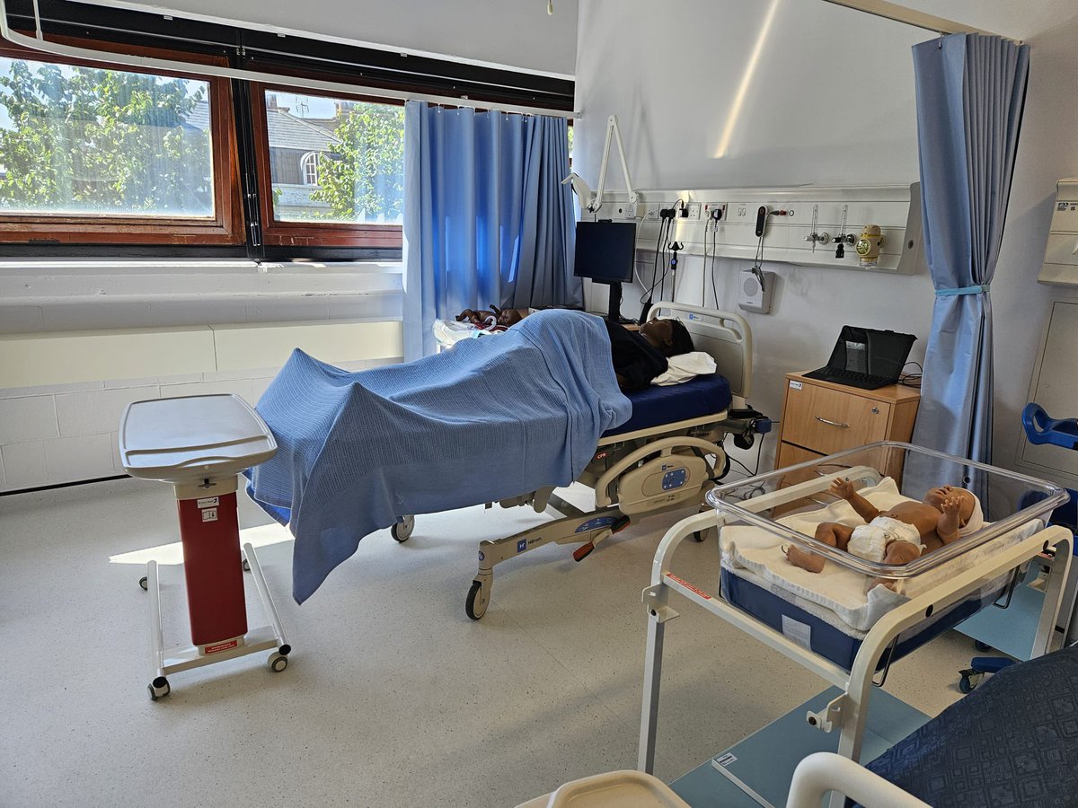 leeszla's tweet photo. @CityUniLondon #undergraduate open day today! Tech team working hard to showcase what the Skills Centre has to offer
#CitySkillsCentre #CityUni #MyCityUni #StudyLondon #ClinicalSkills #Midwifery #Nursing #Ophthalmology #Psychology #Law #Radiography #Education #CityStGeorges https://t.co/3X6tI1LguN