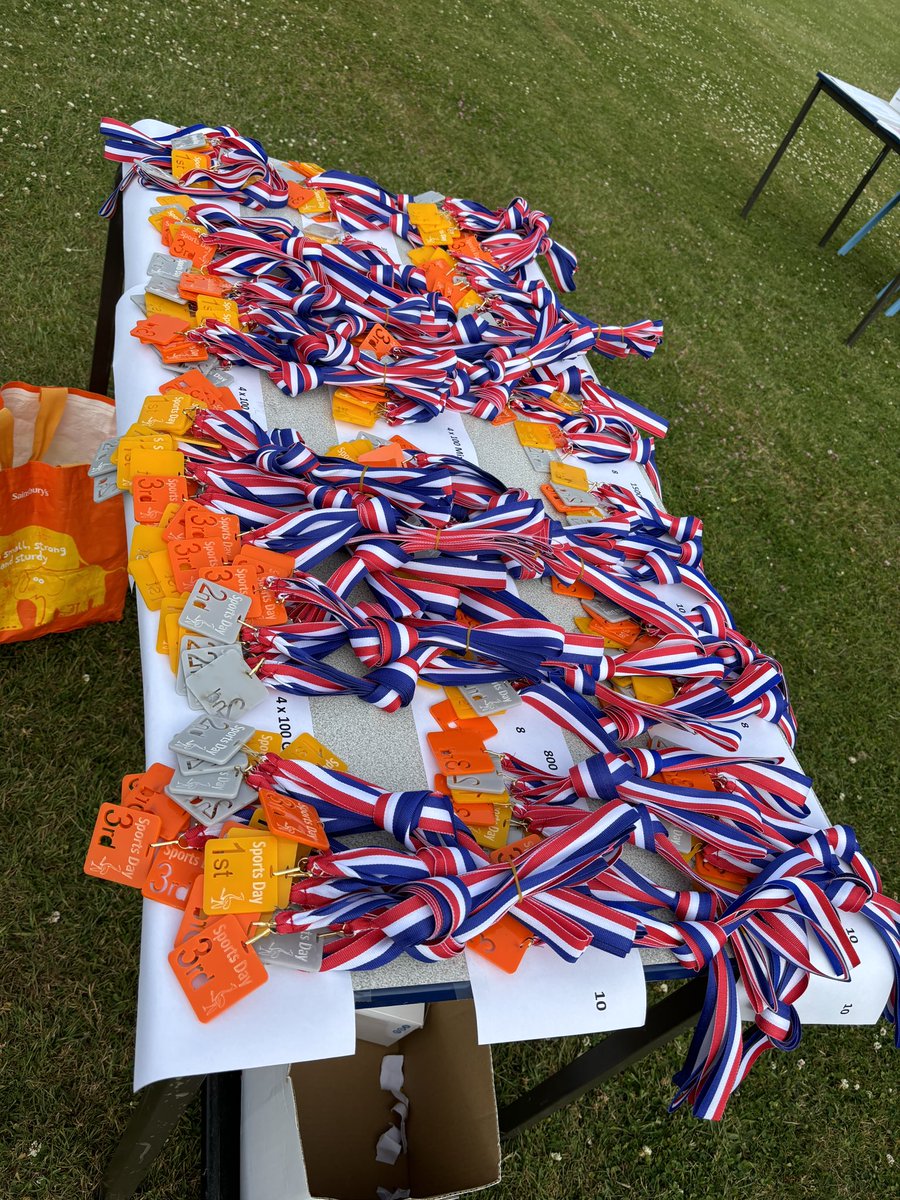 MissRetter_PE tweet media