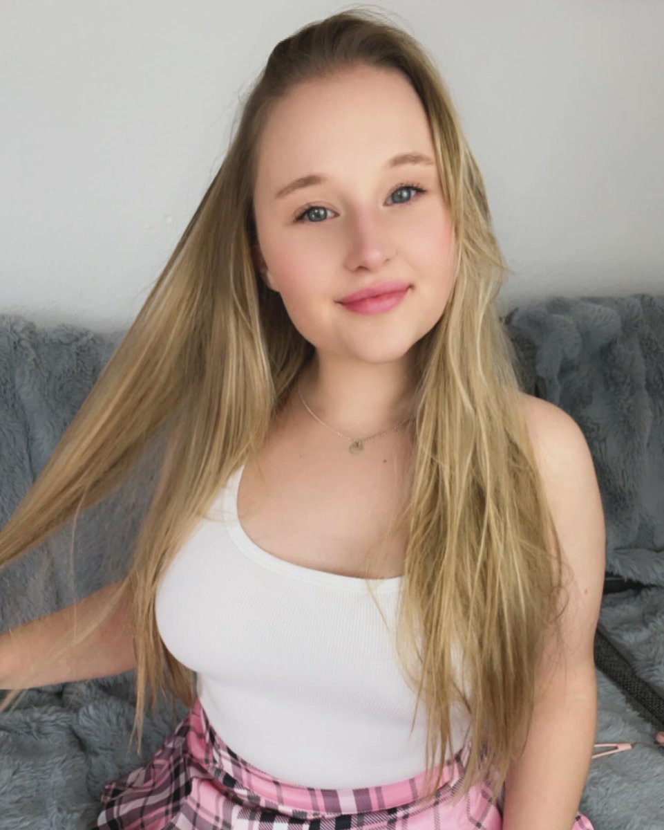 I'm the prom queen 👑

#onlyfans #onlyfansgirl #boobies #subscribe #adult #sex #horny #hornysnaps #bisexual #onlyfan #onlyfangirl #onlyfans #0nlyfans #follow #onlyfanz