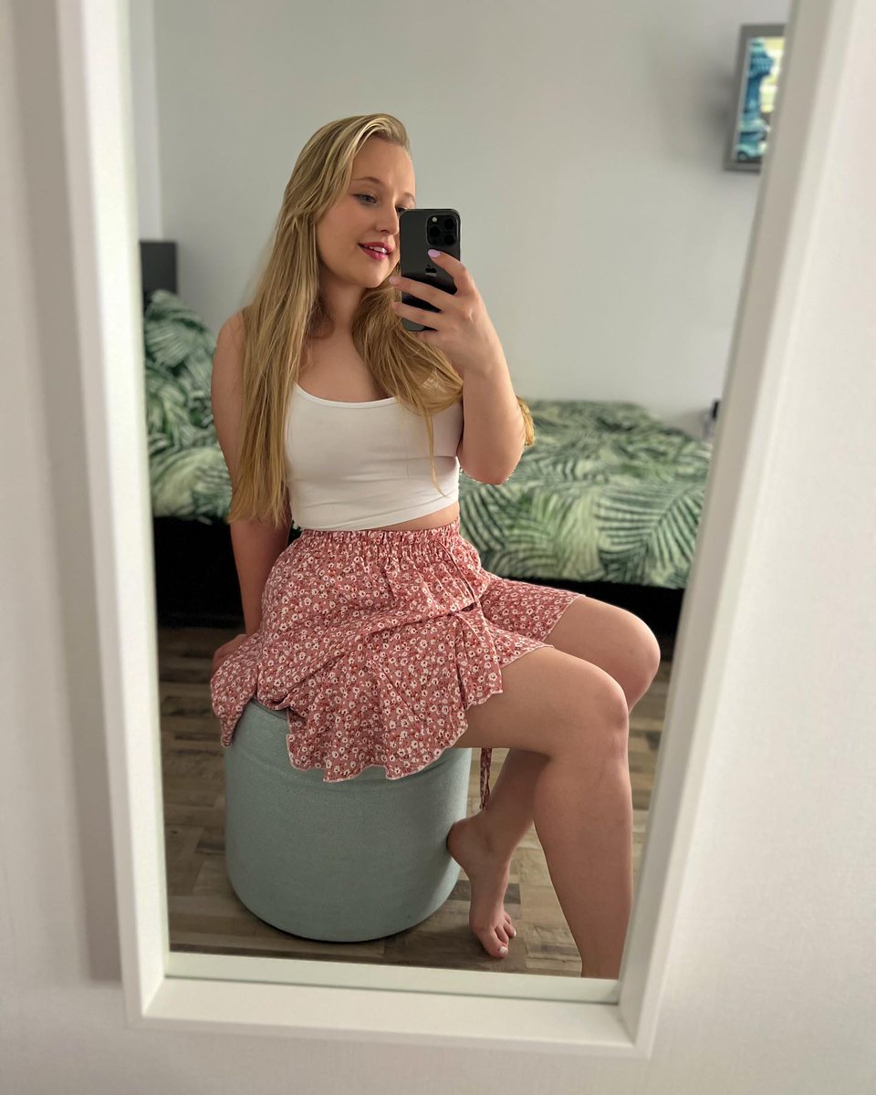 If your girl don't get it poppin put me in your wishlist 🤪

#onlyfans #onlyfansgirl #boobies #subscribe #adult #sex #horny #hornysnaps #bisexual #onlyfan #onlyfangirl #onlyfans #0nlyfans #follow #onlyfanz