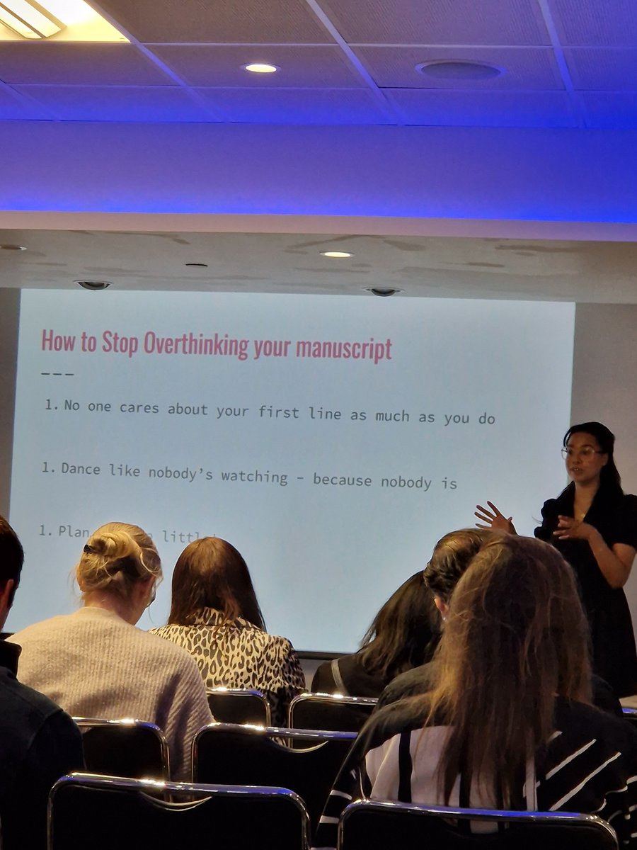 "dance like nobody's watching" 

-excellent advice in workshop by 
<a href="/esmiejp/">Esmie 💫🪐</a>
 
#LFOW24 @jerichowr