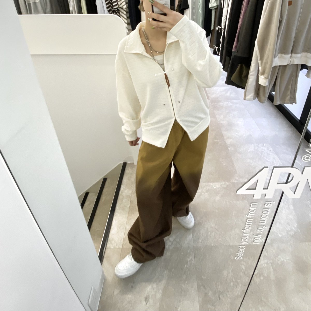 4RM_TOKYO's tweet photo. 『Select shop 4RM』
Flagship store : AM 11:00~PM 19:00 Everyday
Avant-garde fashion 
Online store : 5/25 open

Store address : 東京都 渋谷区 恵比寿 1-15-3 
  Ebisu,1-15-3 Shibuya, Tokyo

#4rm
#4rmtokyo
#selectshop
#セレクトショップ
#韓国ファッション
#韓国ストリート https://t.co/j9a3raZ5Mk