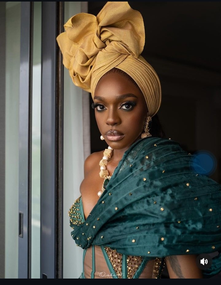 madamneka's tweet photo. I have a place in my head reserved just for this lady. This is a Beverly Osu appreciation tweet. Enjoy 4 slides of astonishing natural beauty! #TheBev https://t.co/K4mL05Ao4D