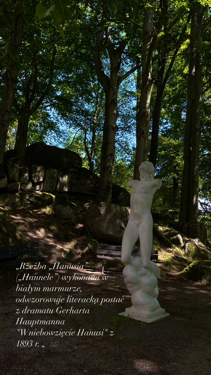 Muzeum Miejskie „Dom Gerharta Hauptmanna” – muzeum mieszczące się w Jagniątkowie.