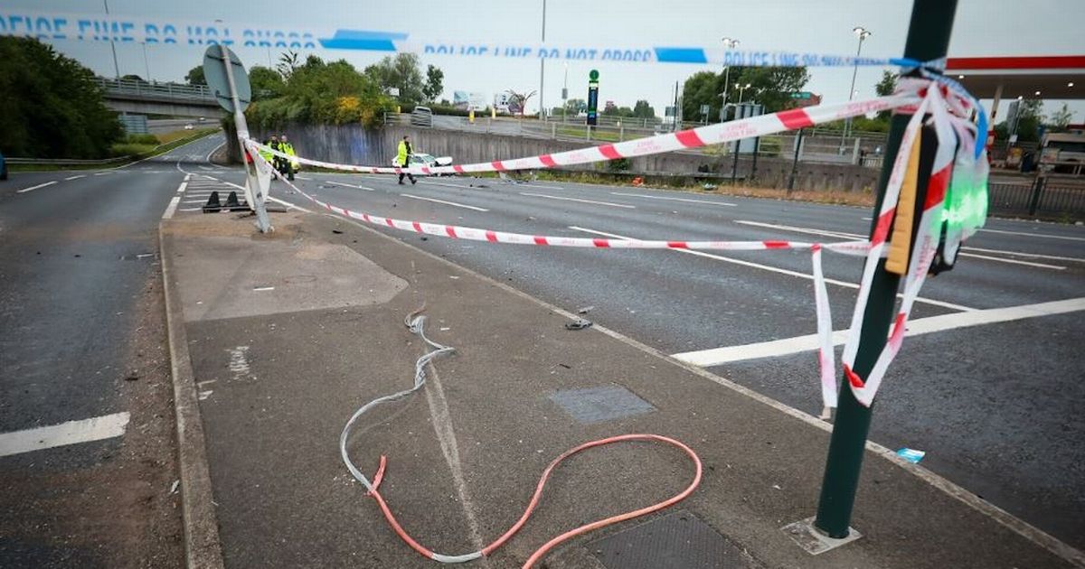 mancs_finest's tweet photo. M60 slip road closed after serious crash involving Audi https://t.co/SHYxojSOHQ https://t.co/KCi9ZySz9o