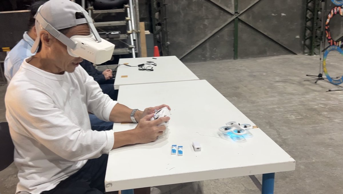 hash_hash_'s tweet image. 結果は12人中12位✌️
みごと「NICEガッツ賞」を獲得しました💪

WTW全国大会の地方予選は続く
11月の決勝大会in東京に向けてますます盛り上がれ！

@wtwosaka 
@madxfpv 
@flight_vace 

#tinydrone #ドローンレース