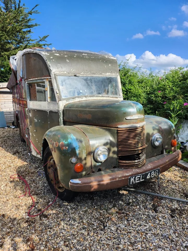 BarnFindsUK's tweet image. Ad:  1950 Commer Superpoise Race Transporter Camper Van - For full restoration
On eBay here --&amp;gt;&amp;gt; ow.ly/wcKc50Ssf27

 #ClassicCars #RestorationProject #CommerSuperpoise #RaceTransporter #ClassicRestoration #AutomotiveRestoration #ClassicCamper