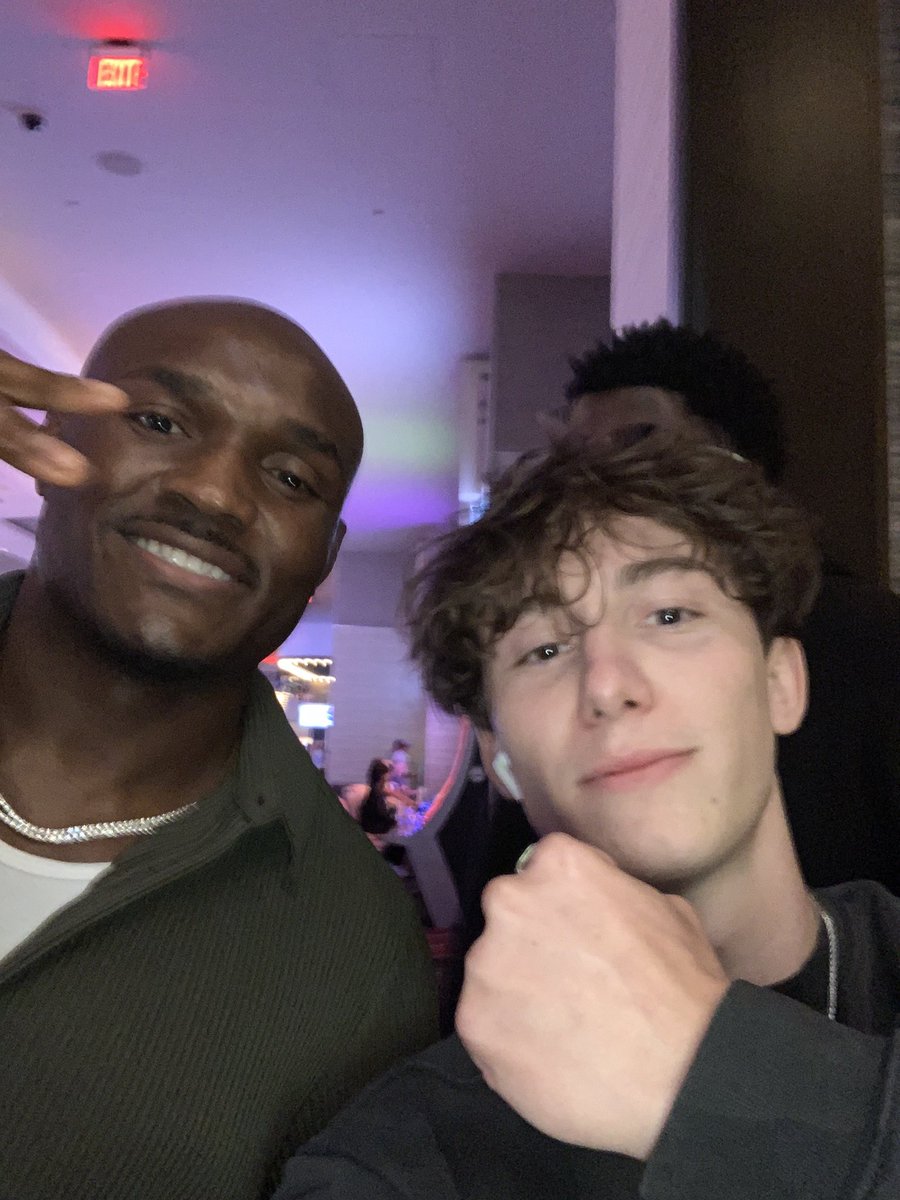 Mullkun's tweet image. I have the power of god in my hands now