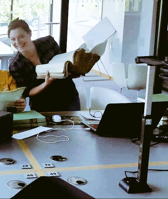 guepier92's tweet photo. #Var83 Stéphanie Dick, une passionnée de #Généalogie 🌿 et d’histoire, consacre son temps libre non seulement à numériser les registres de sa commune, mais aussi à partager le fruit de ses trouvailles sur #Geneanet 🌲 comme sur #Facebook
https://t.co/GWd9Uv6Q6y https://t.co/6hwRAjuor9