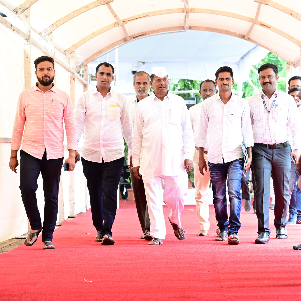 Narhari_Zirwal's tweet photo. पावसाळी अधिवेशन 2024
दिवस तिसरा
#MonsoonSession2024 https://t.co/6LKzMQ0Yzp