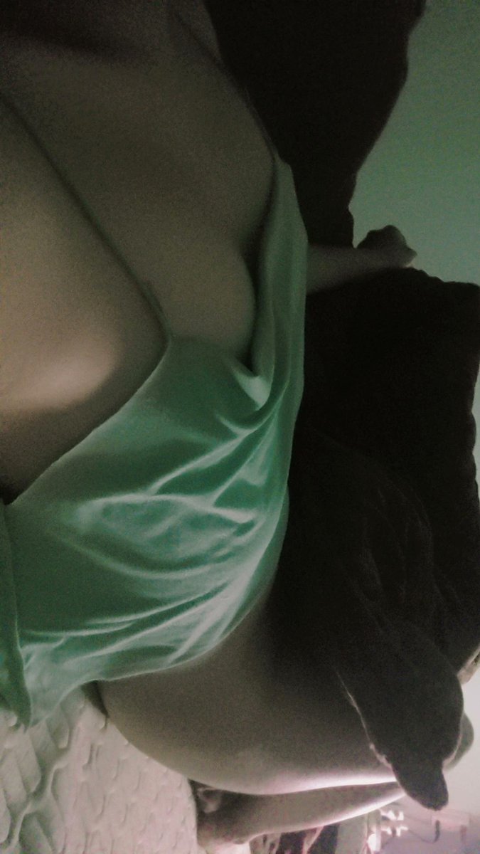 Ước gì có người nằm chung để...