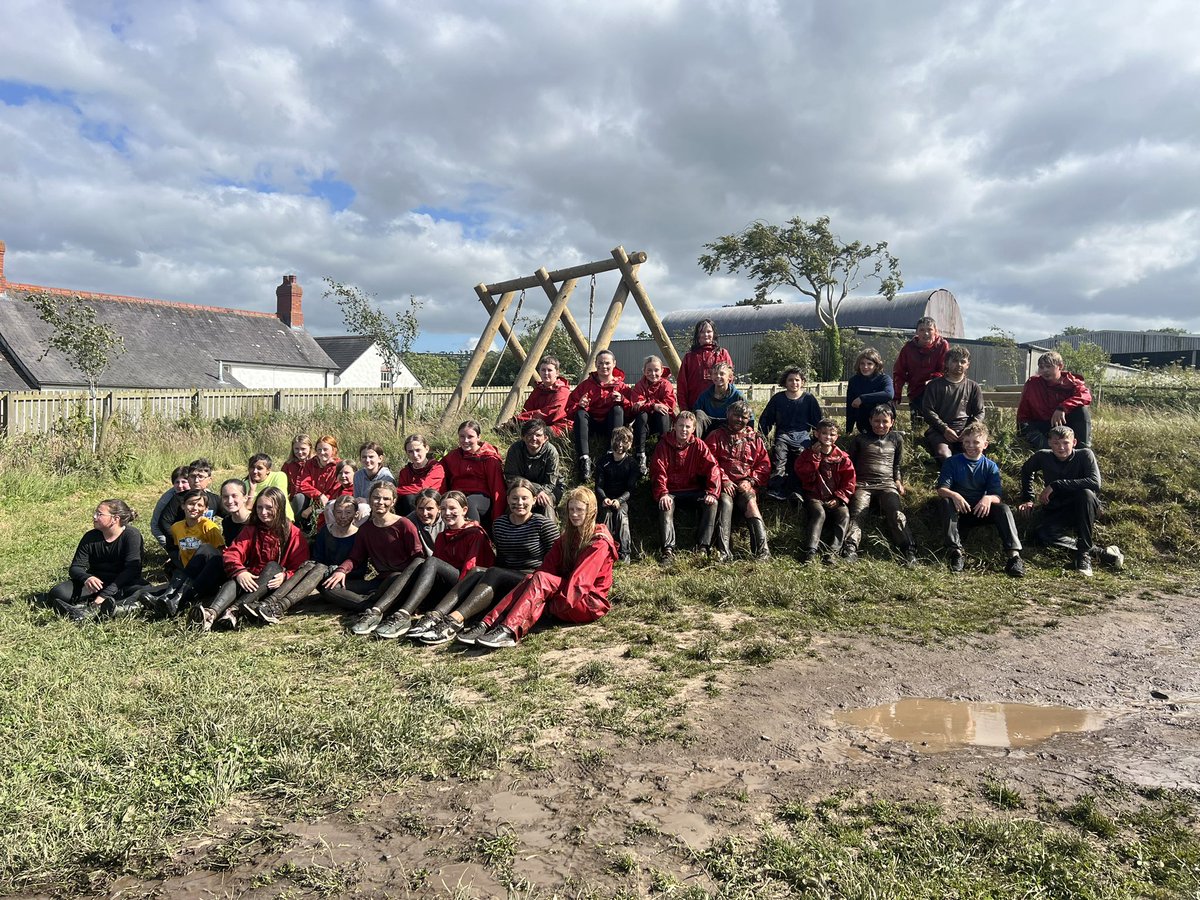 CymraegYGS's tweet photo. Dydd Gwener yn @llangrannog1932 
Full of mud on day 1 lots more fun today. https://t.co/9KKYc8PXq9