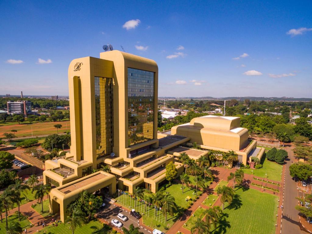 GondaiMutongi's tweet image. Did you know that the Rainbow Towers Hotel was built by Government in 1986 to host the 8th Non-Aligned Movement Summit in Zimbabwe? So the SADC Summit in August will leave its own infrastructural footprint of modern roads, villas &amp;amp; a conference centre
#InfrastructuralDevelopment