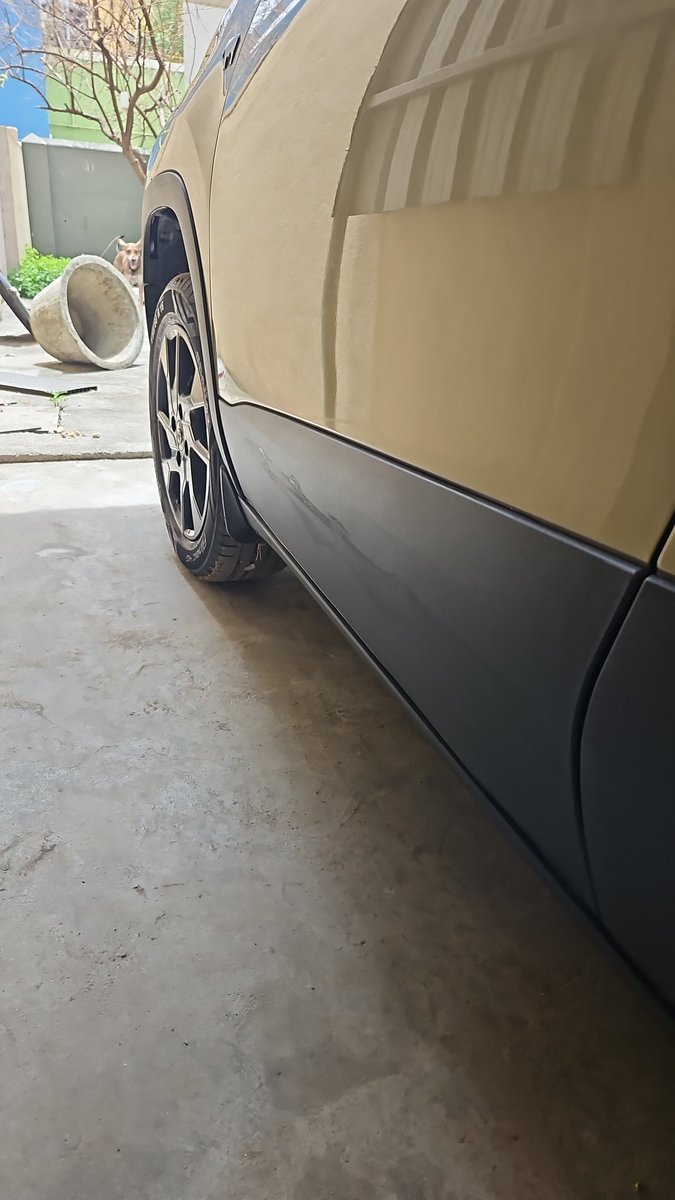 tmkvarun's tweet photo. Gave my tata punch for an insurance job. Got the car back with some damages still nit repaired. @TataMotors @FplTata @TataAIGMotor https://t.co/XgYZBBWeyi