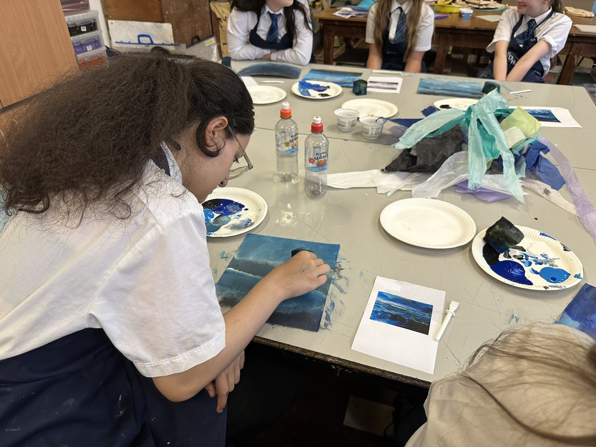 derbyhighbury's tweet image. Experience Week - In music students composed their own pieces using GarageBand which will be used in our films and in art students worked in a range of media to create some stunning work which we are excited to exhibit in our community. #AccessAllArts #SkyArts @BuryCreatives