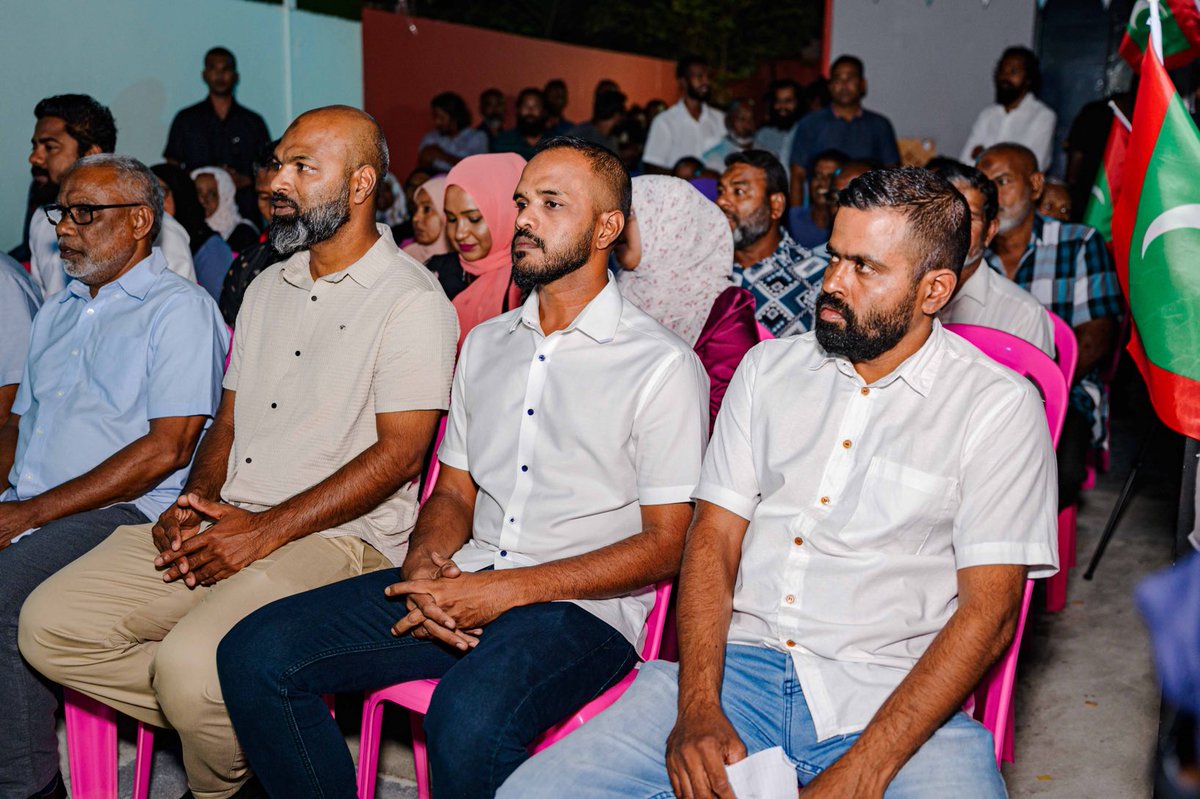 pnc_secretariat's tweet photo. ކުޅުދުއްފުށީ ސިޓީ ކައުންސިލްގެ ކުޅުދުއްފުށީ އުތުރު ދާއިރާގެ މެމްބަރު ކަމަށް ވާދަކުރައްވާ ޕީއެންސީގެ ކެންޑިޑޭޓް އިބްރާހީމް އަޙްމަދުގެ ކެޕްމެއިން ޖަލްސާ
#DhiveheengeRaajje
#CandidateNo2 https://t.co/Cr8XCiBIr1