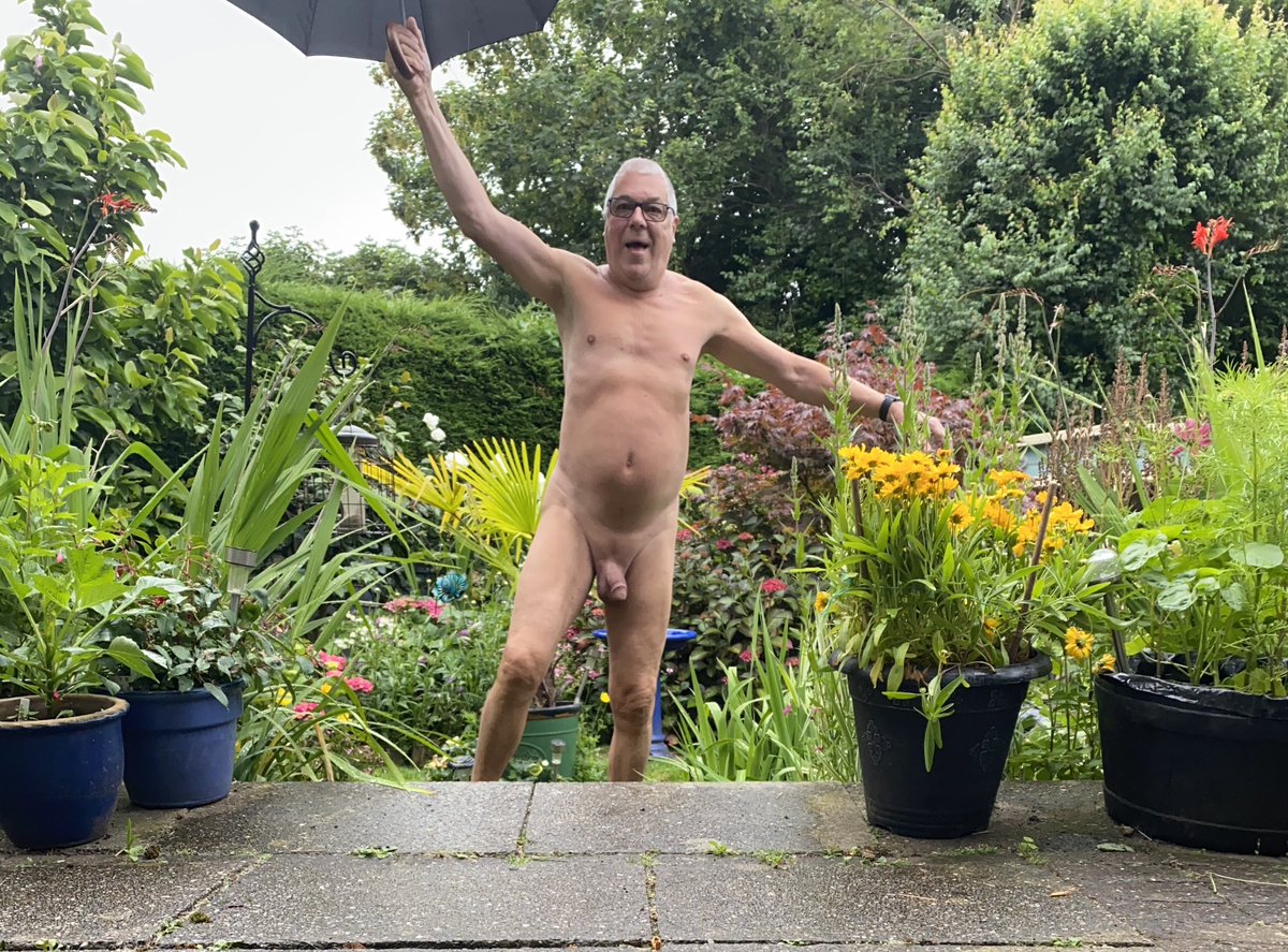 Nak4dgardener's tweet photo. Summer Saturday silliness. Another grand day in sunny Cheshire #wheressummer Alright I’m no Gene Kelly but it cheered me up 😂🤣😂 https://t.co/SZcrwZZddb
