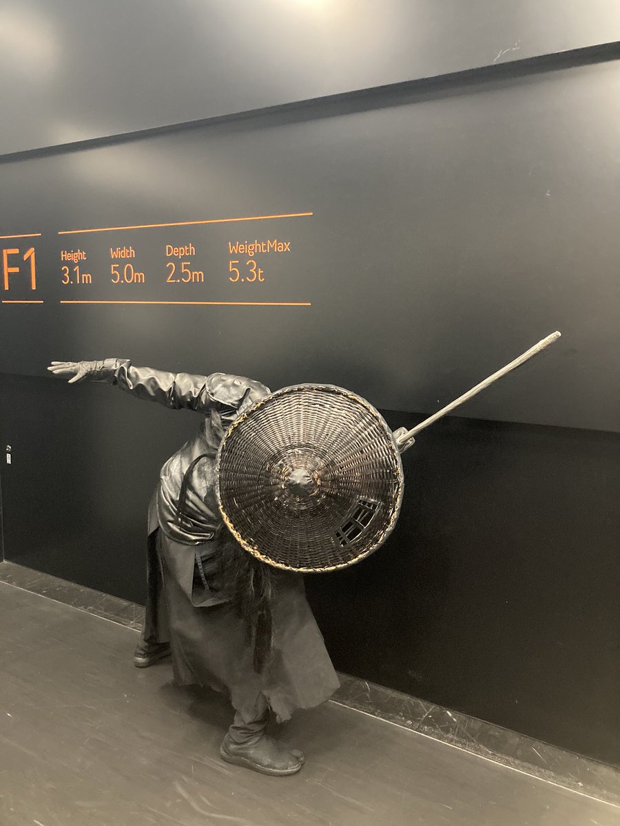 Fukushima_usk's tweet photo. 舞台『#刀剣乱舞』心伝 つけたり奇譚の走馬灯

昼公演にて
福島遡行軍、400出陣達成しました
v/▼笠▼\v

写真は一枚目から4、0、0となっております（笑）
これも一重に皆様の応援のおかげでございます、ありがとうございます、これからも頑張ります☆☆☆
#刀ステ
#時間遡行軍
#初期刀 https://t.co/ztYtHYgDll
