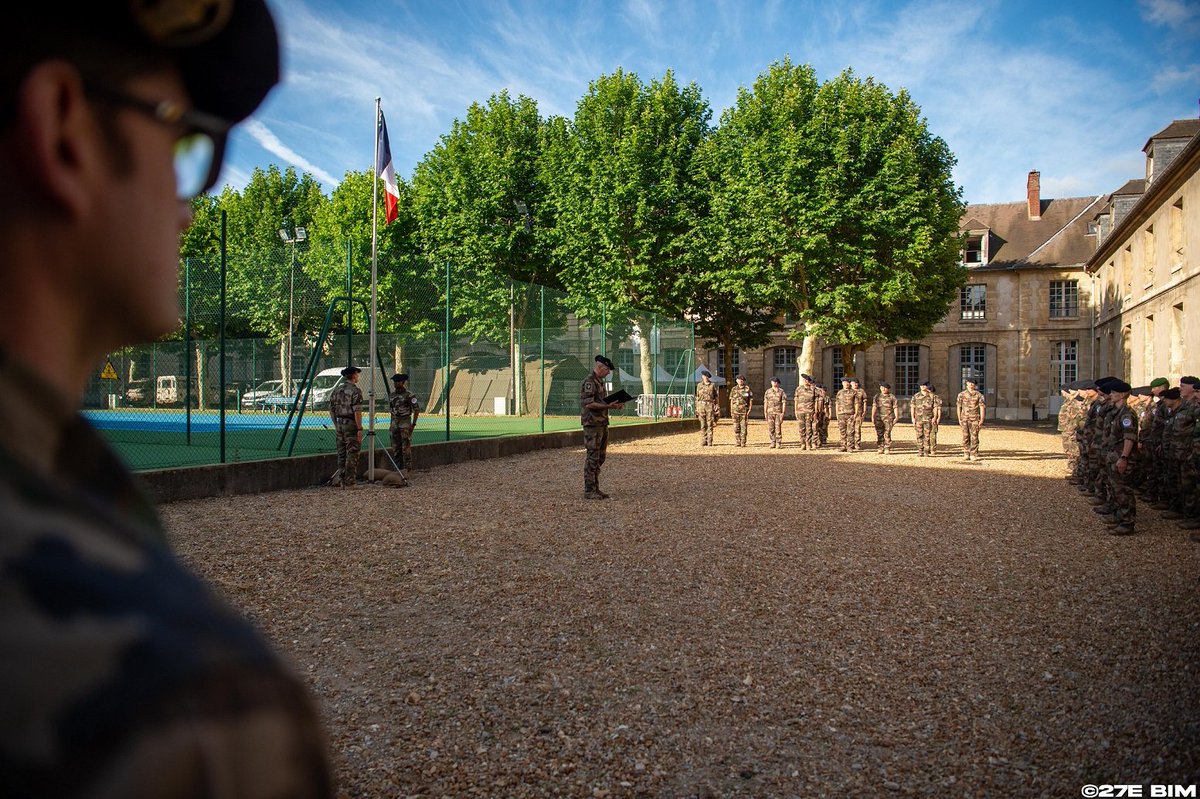 27bim's tweet image. La brigade olympique a pris le commandement des forces terrestres déployées en Île-de-France pour contribuer à la sécurisation de @Paris2024 !

Nous sommes fiers d’être en première ligne #Avoscôtés  ! 
#Sentinelle