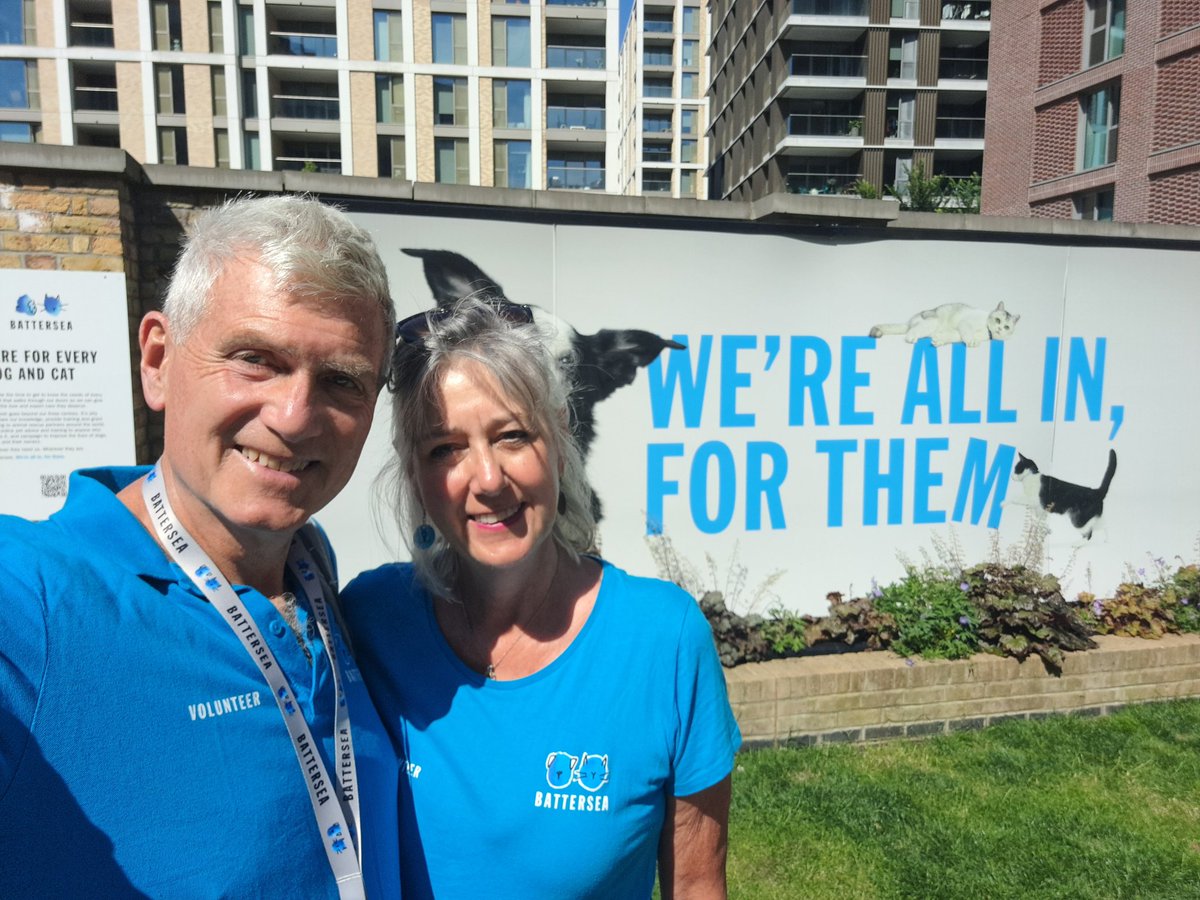 charlyfielder's tweet photo. Hello #weekend - I've had a busy week of #volunteering for @The_Blue_Cross #petloss support &amp; @Battersea_  Hubby volunteered at Battersea on Thursday, delivering two #wellbeing sessions. We're having the best #retirement - we're #hereforeverydogandcat &amp; we're here for humans. 💙 https://t.co/kPZmaqiy2W