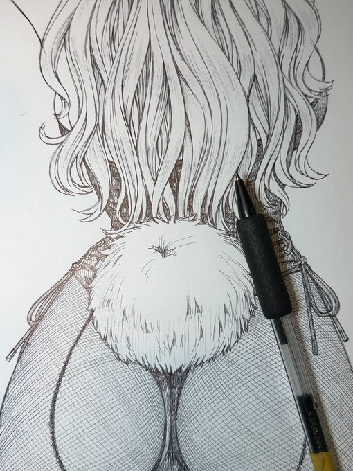 開店準備中(お絵描き中)  
 The Bunny's Tail 