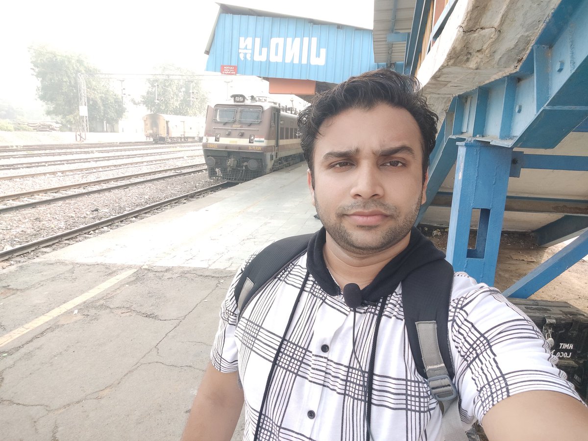 rahulloco912's tweet photo. WAP4 Locomotive 
OldLoco
🚨Travel Diary Alert🚨
Guess what, fam? I'm hitting the rails to bring you the ultimate ride vlog! 🚄 Get ready for stunning views, honest route reviews, and all the inside scoop on train life. 📸 It's gonna be a scenic adventure you won't wanna miss! 🌄 https://t.co/zponI5gRb5