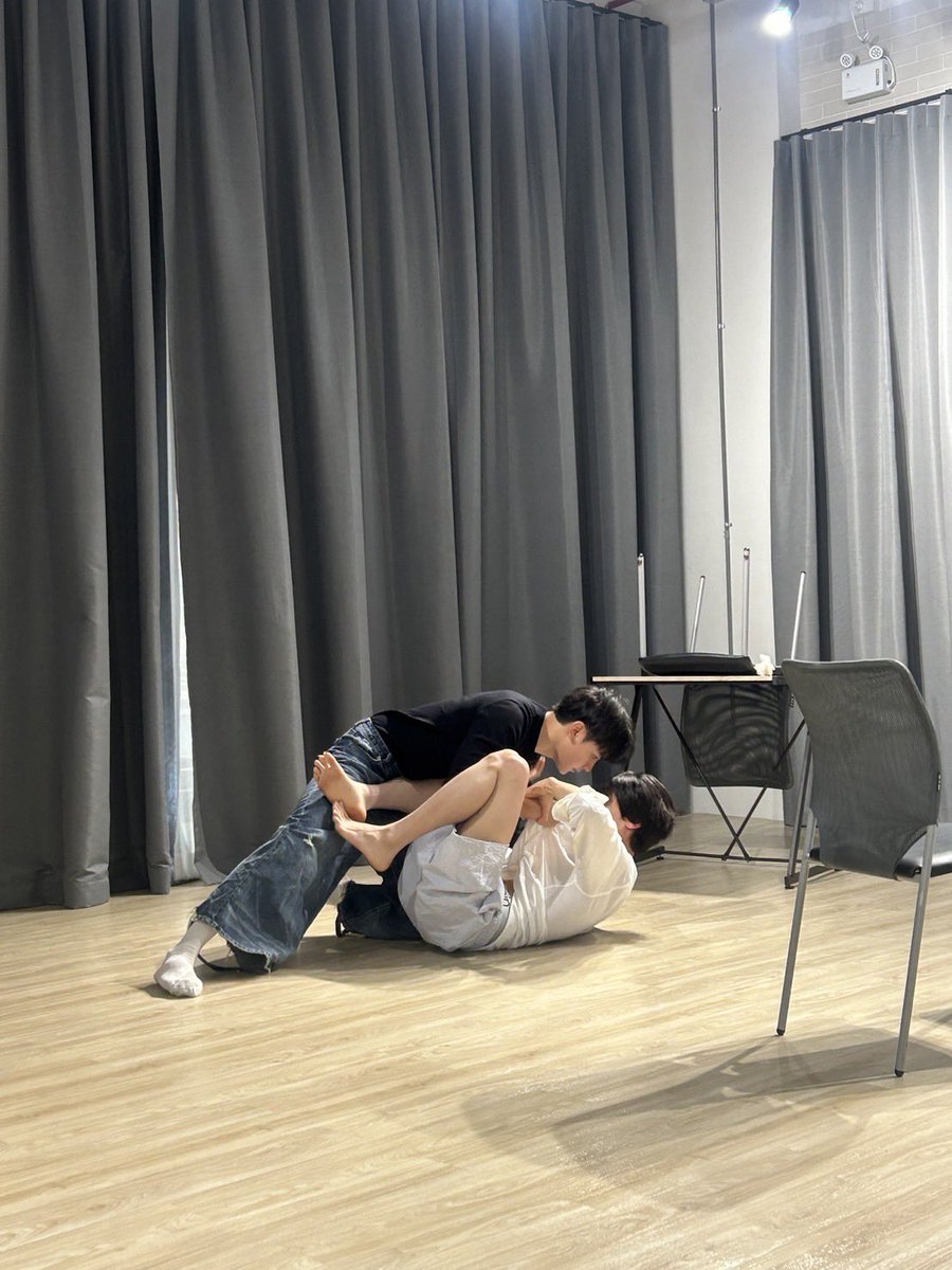 BLKKSKSKSKSKSKSK CELANA PENDEK TERNYATA COK 😭😭😭👋🏻👋🏻👋🏻 selamat tinggal semuanya  👋🏻👋🏻👋🏻👋🏻👋🏻