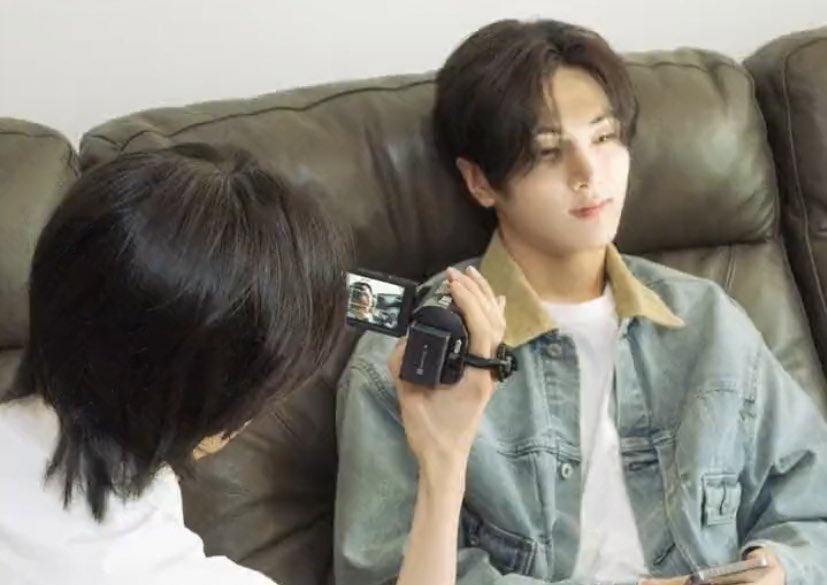 sjydaiIy's tweet photo. they’re so precious #JAKE #JAY https://t.co/95jjXkf3Gp