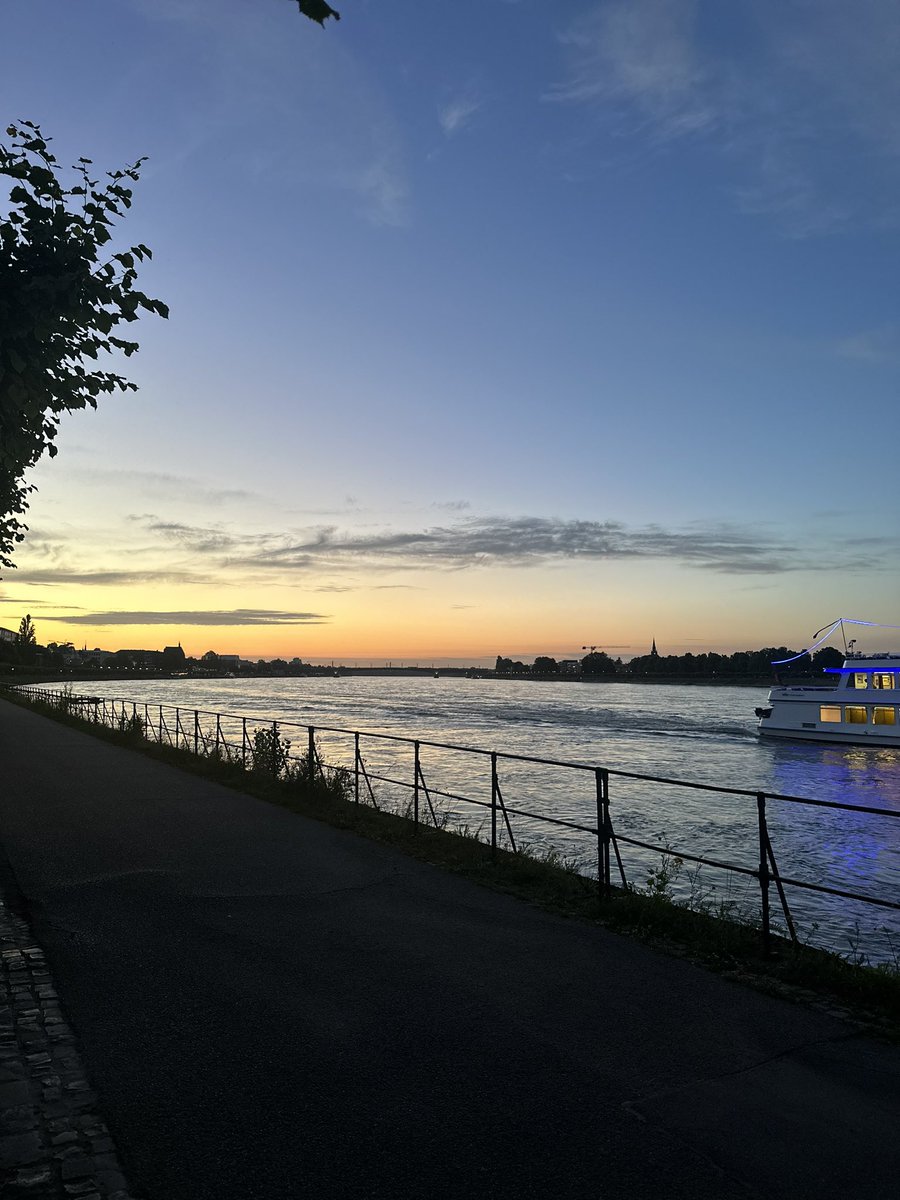 Skin runner: First 5km around the Rhine River yesterday in 🇩🇪