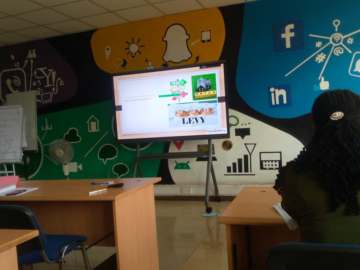 VU_SportsFans's tweet image. &quot;When you understand how much is being taken from your pay slip you can plan accordingly in alignment with your financial goals&quot;. Session 4 on Taxes facilitated by Mr. George Martin  Mutumba @VUKampala by @financialdietug @emm_anuel_tk @syljuuko @joanne70911 @osfah1