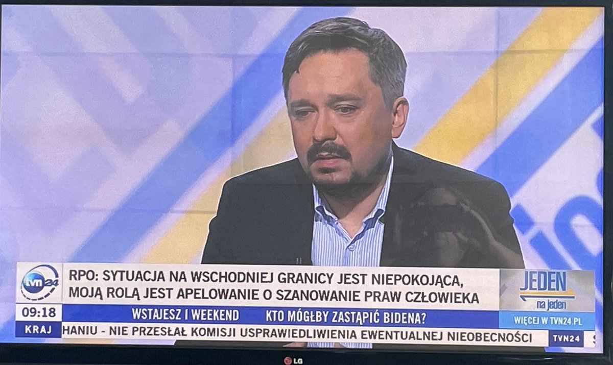 💬Na granicy polsko-białoruskiej w dalszym ciągu pojawiają się osoby potrzebujące opieki państwa. Tam cały czas pojawiają się dzieci, kobiety w ciąży, osoby z niepełnosprawnościami - #RPO Marcin #Wiącek w <a href="/tvn24/">tvn24</a>.