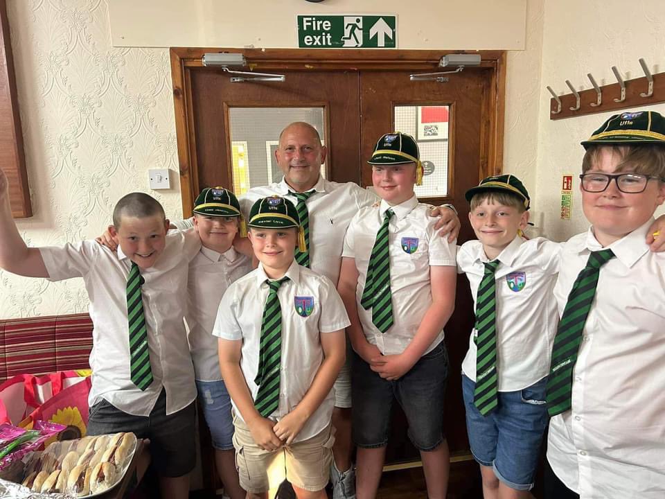 ystradbluesrfc's tweet photo. Congratulations to Tafys, Jett, Deacon, George, Xavier and Theo who received their under 11s caps last night. Fantastic work boys. Whole club is proud of you. Llongyfarchiadau 🔵⚪️🔵⚪️🔵
Coached by one of our greats Dai Love 💙
#DyfodolGlas #BlueTown #ThePeoplesClub https://t.co/NHGGjGZQ0y