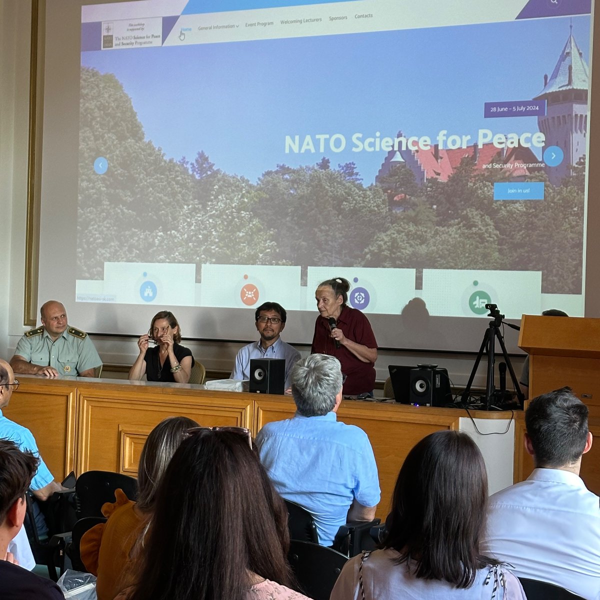NATO Summer School “Composite Materials and their Applications” begins today at stunning Smolenice Castle in Slovakia. Many thanks to Dr. Bardosova and Prof. Fudouzi for inviting me to 7 days of scientific divulgation on Nanomaterials and Nanoarchitectures <a href="/Boccaccini_Lab/">Biomaterials_Erlangen</a> <a href="/NATO/">NATO</a>