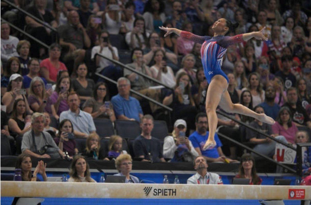 SpannyTampson's tweet photo. I feel like if this is the photo you choose to upload to getty images then maybe you deserve to have your floor privileges revoked https://t.co/hhyH00STRU