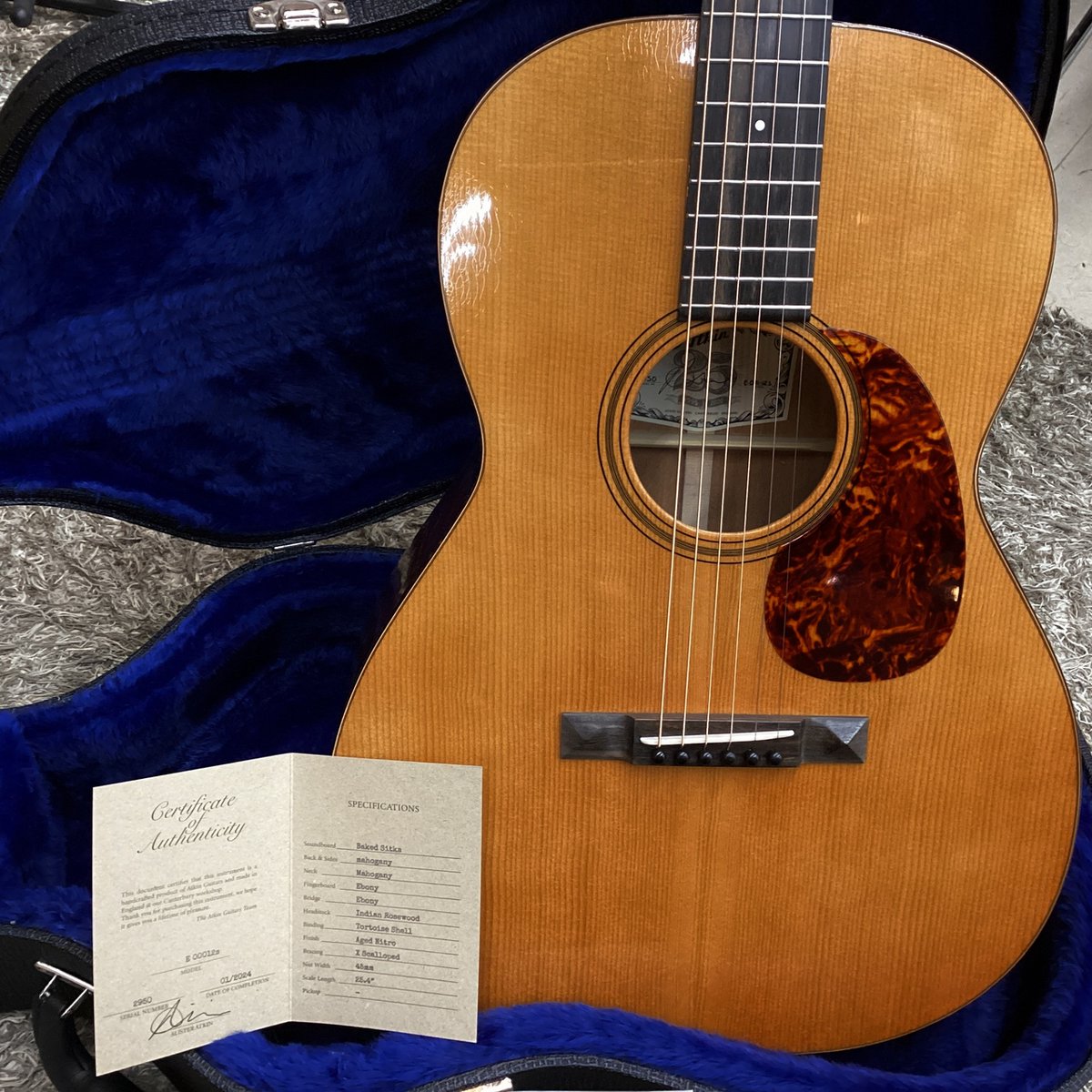 apollonmusic's tweet photo. 【新潟店】
OOOタイプながら抜群の鳴りが魅力の #Atkin Guitars E OOO-12s👏

レスポンス、音の立ち上がりも素晴らしく、幅広いプレイスタイルで極上のアコースティックサウンドを味わえます。

現在月末セールでお買い得です！🤩👇
https://t.co/zD2MFThF8v

#アコギ https://t.co/lcB3jfdjHK