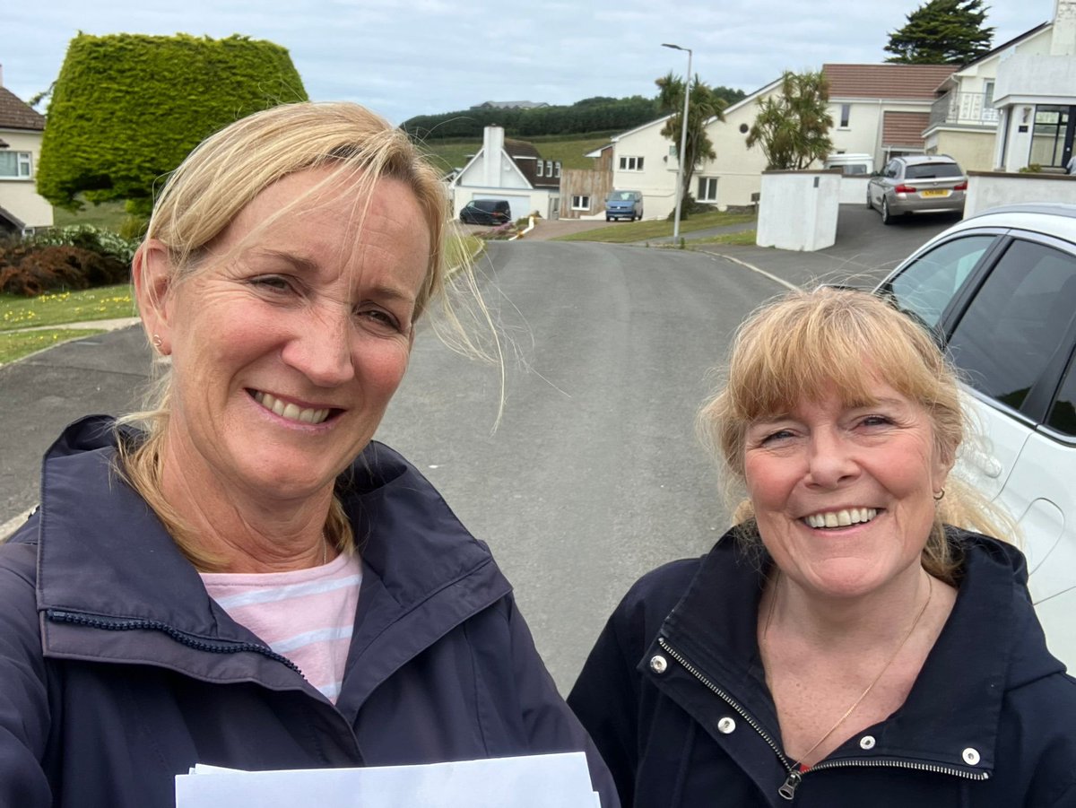 SelaineSaxby's tweet image. Massive thank you to our excellent councillors @CllrAndreaDavis and @CllrPruMaskell for helping across, #Mortehoe, #Woolacombe, #Croyde and #Georgeham yesterday, whilst Hannah and I tackled #Braunton and #Knowle!  Thank you everyone for your support! #GirlPower!