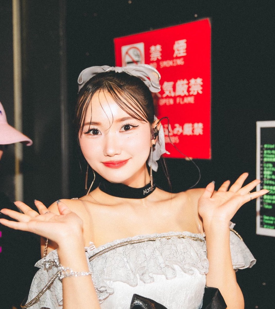 paruparu_86's tweet photo. 『Princess World』TOUR FINAL TOKYO🤍
Visual : WHITE編
みんなどっちが好きだった?🤍 https://t.co/6y4LhtRnxt