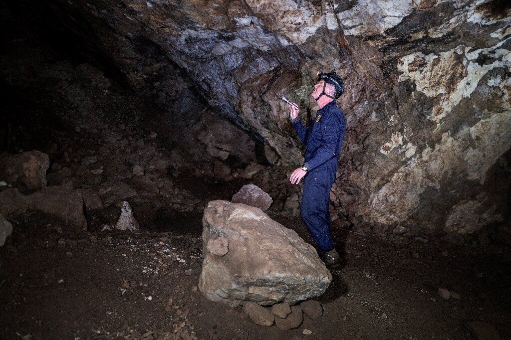 toktutor's tweet photo. nov2024 Q4 Homo naledi, The Cradle of Humankind &amp; burial rituals: new research into the evolutionary history of humans remains speculation until 'vetted by peer review'... https://t.co/XqN8AuoERK https://t.co/o91h2DrVWB