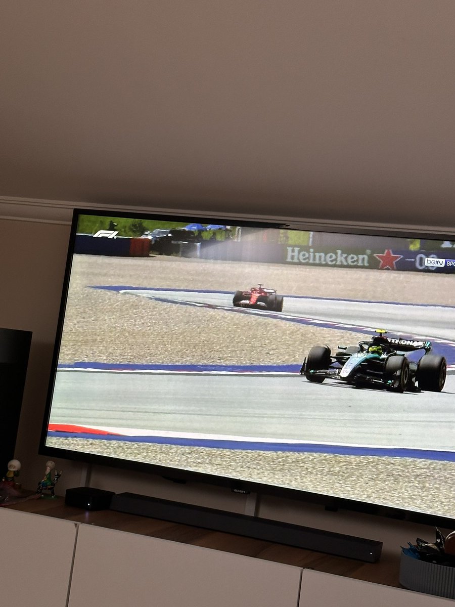 Furknacr's tweet photo. Neredeyse 10 dakikadır zaman tablosu ekranda yok! Her geçen gün F1’in seyir zevkini öldürüyorsunuz… 
@beINSPORTS_TR https://t.co/nAUqCYZdR2
