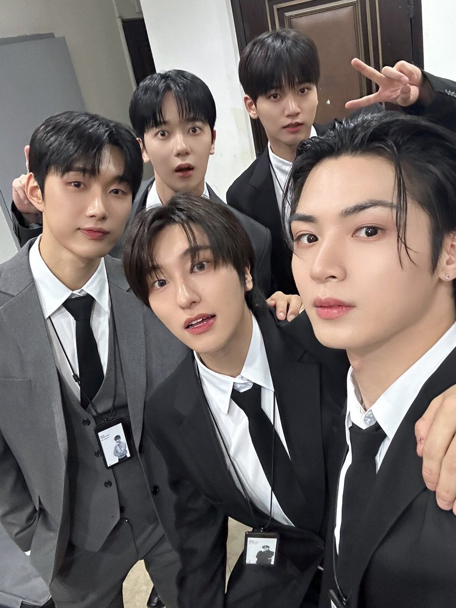 OMEGA X Official tweet media