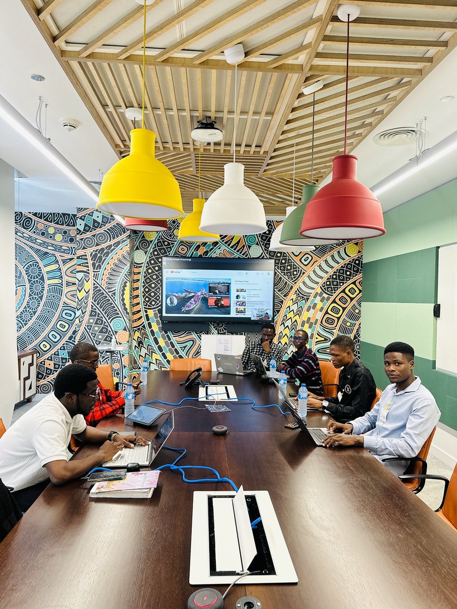 kxSplash's tweet image. We did it🔥🥂
Our AI solution tackling preventable blindness in Africa, made it to the Top 3 in the GDSC Solution Challenge
First team from Nigeria to achieve this milestone🌍🇳🇬
Congratulations @_DevPeter
@TOBYGRAPHIX @orion_codes 
Thank you @googledevs