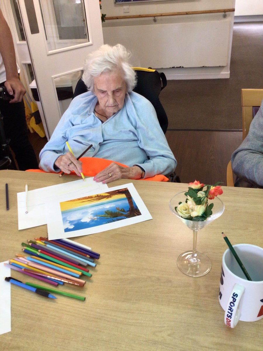 BethuneCourt's tweet photo. Beautiful artworks @AnchorLaterLife #carehomeactivities #drawing https://t.co/0WRGaiuez5