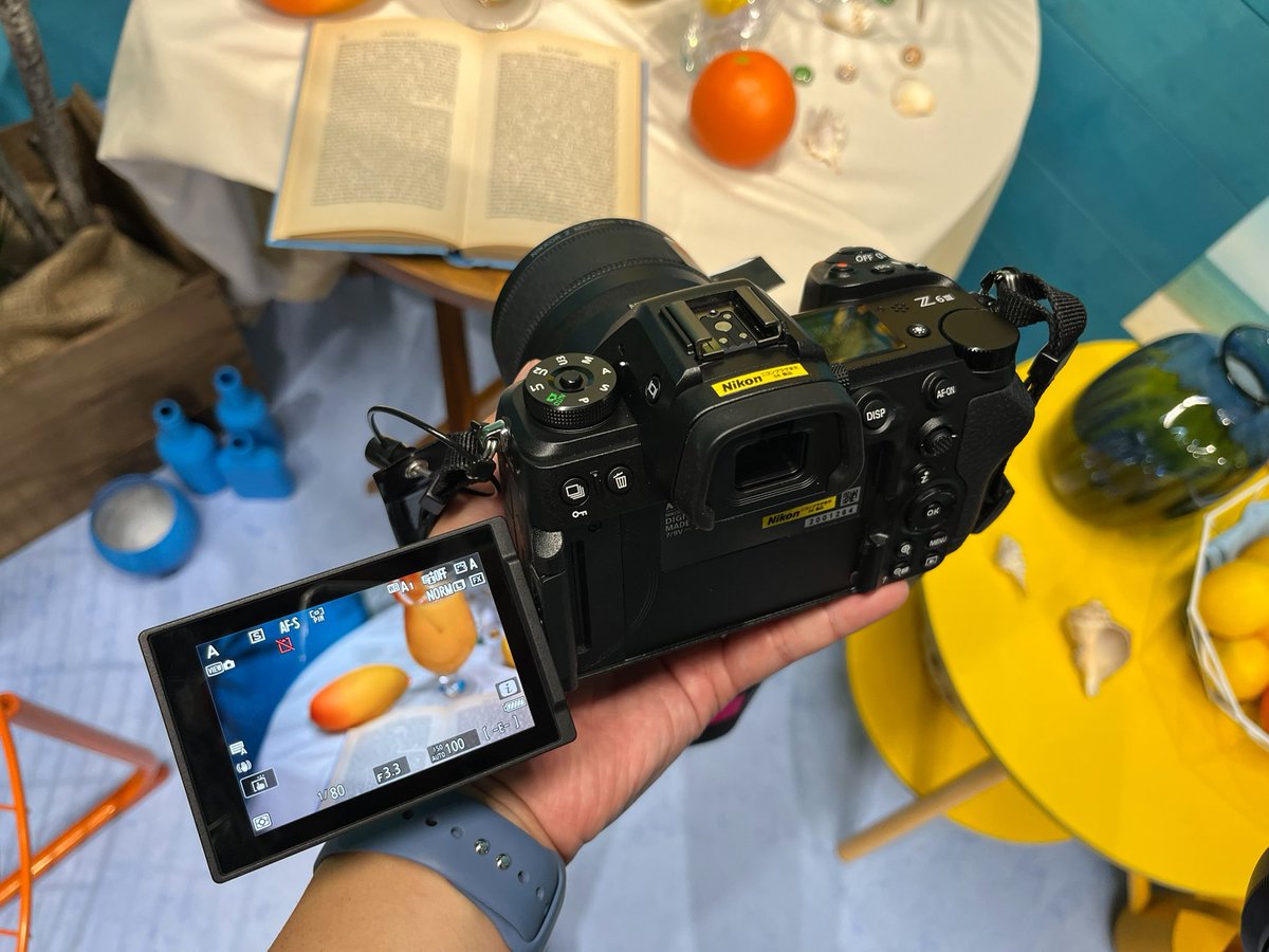 Honeycomb9's tweet photo. 新宿に来たついでに見てきた
水準器表示とファインダーよかった
バリアングル液晶がやっぱ欲しいなと思うZ6ユーザー

#Z6IIIの件でニコンプラザへ
#OUTPERFORM
#Z6III https://t.co/T0vb3R0q0Q