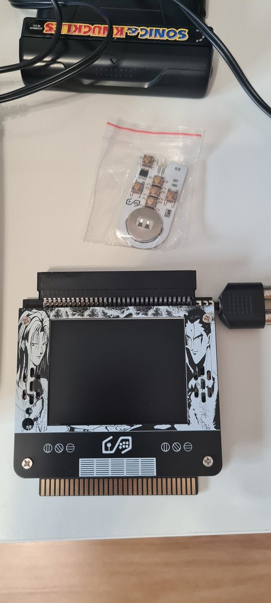 VisualMemory98's tweet photo. De los creadores de Sega Nomad, llega la MegaJet se disfraza de Nomad. Aquí  os dejo esta pantalla comprada en #AliExpress por solo 22 euros , se puede conectar a cualquier dispositivo de 16 bits de Sega. La verdad que merece la pena. #SegaNomad #MegaJet #Megadrive #16Bits #Sega https://t.co/LXgj927rYB