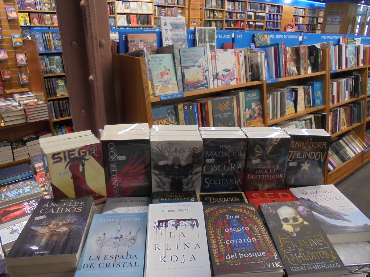 Gigamesh Sant Antoni (@gigamesh2mano) on Twitter photo 30/6 La sección de YA fiction de la parada de <a href="/GigameshTienda/">Librería Gigamesh</a> es la mejor de todo el Mercat de Sant Antoni. ¡Y a precios imbatibles! 30/6 La sección de YA fiction de la parada de <a href="/GigameshTienda/">Librería Gigamesh</a> es la mejor de todo el Mercat de Sant Antoni. ¡Y a precios imbatibles!