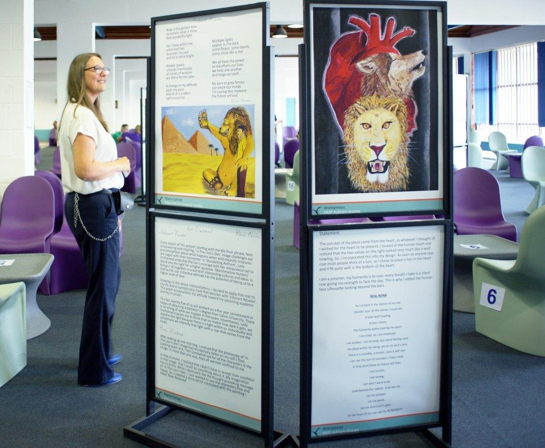 Sarahhartley (@1sarahjhartley) on Twitter photo We Roar arrived <a href="/HMPHewell/">HMP Hewell</a> this week - another prison, another great audience and more fantastic conversations!
<a href="/DawnPay03600625/">Dawn Payne</a> <a href="/fayeclaridge/">Faye Claridge</a> <a href="/Novuschange/">Novus</a> We Roar arrived <a href="/HMPHewell/">HMP Hewell</a> this week - another prison, another great audience and more fantastic conversations!
<a href="/DawnPay03600625/">Dawn Payne</a> <a href="/fayeclaridge/">Faye Claridge</a> <a href="/Novuschange/">Novus</a>