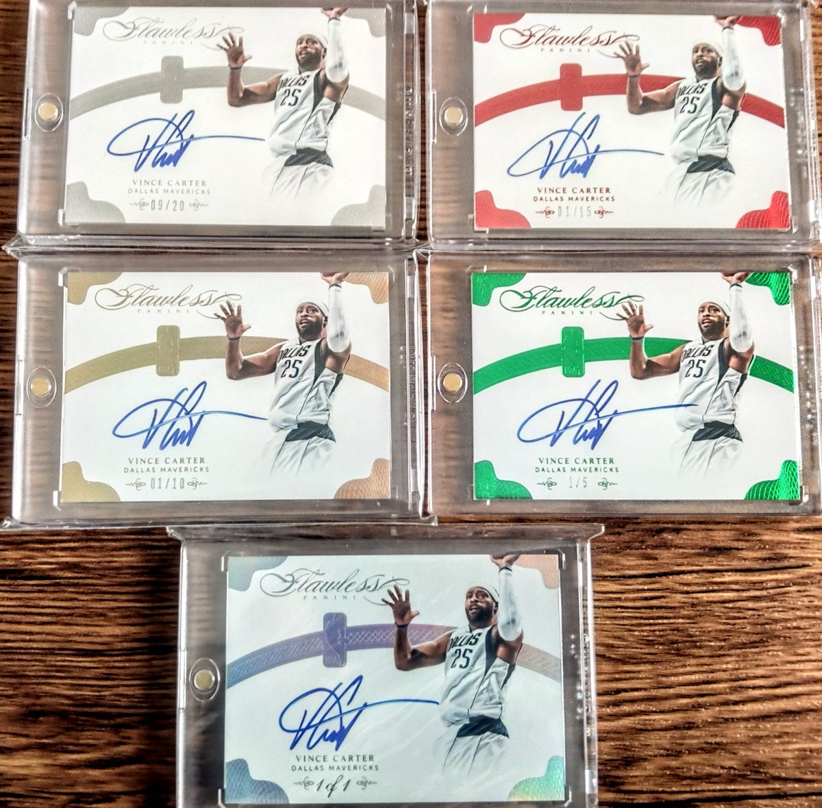 ついにコンプリート😭 2013-14 FLAWLESS NBA SIGNATURES Vince Carter